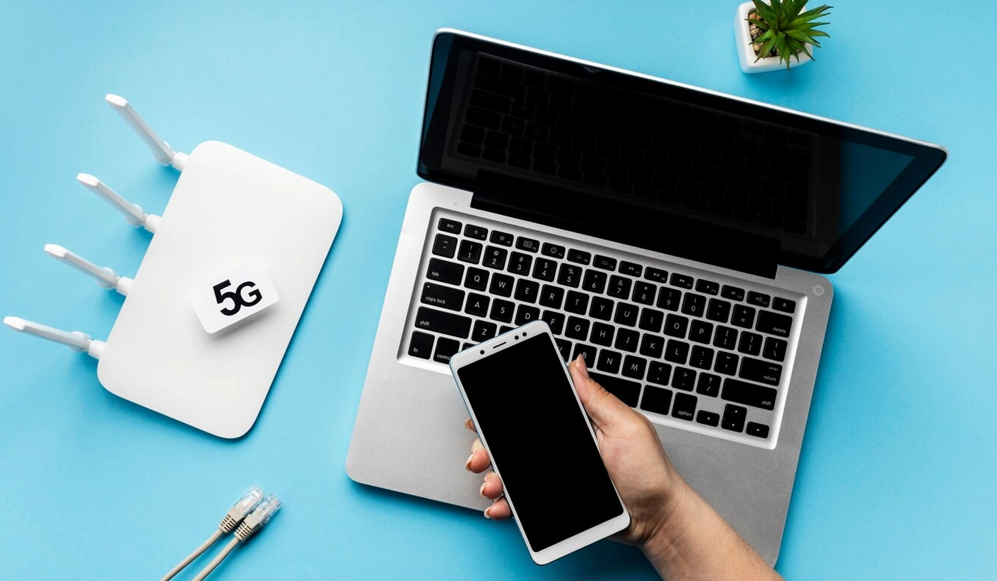 Responsive Web Design: Adapting to Foldable Screens and 5G Connectivity in 2025